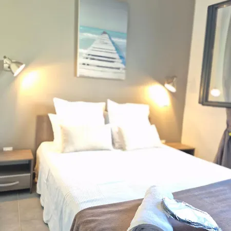 아파트 Moderne Avec Terrasses Et Piscine